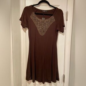 NWT Thanth Brown V Neck Short Sleeve Embroidered Mini Peasant boho Dress Size L